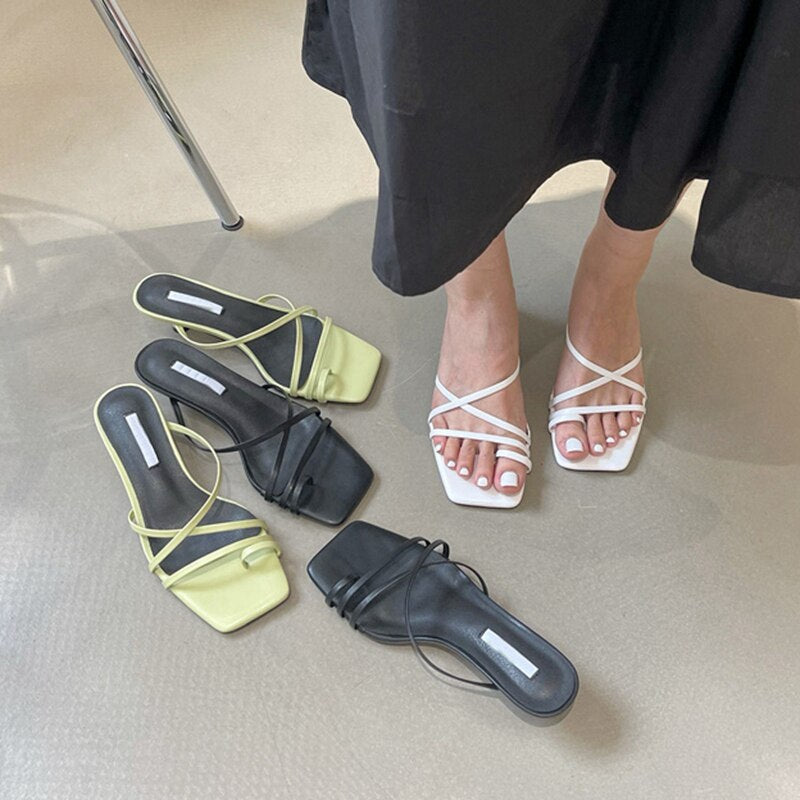 SUOJIALUN 2021 Brand Summer Women Slipper Low Heel  Slides Female Peep Toe Square Heel Sandal Vacation Flip Flops mujer Shoes