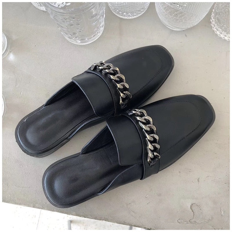 SUOJIALUN Luxury Design Slip On Outside Mules Slippers Brand Chain British Sandal Shoes Flat Round Toe Slides Big Size 41