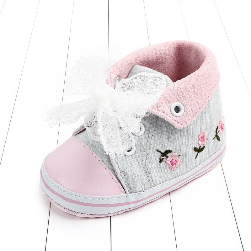 Baby Girls Princess Shoes Spring Autumn Cute Butterfly Crown Anti-slip Toddler Shoes Baby Soft Soled Shoes Indoor Crib Shoes