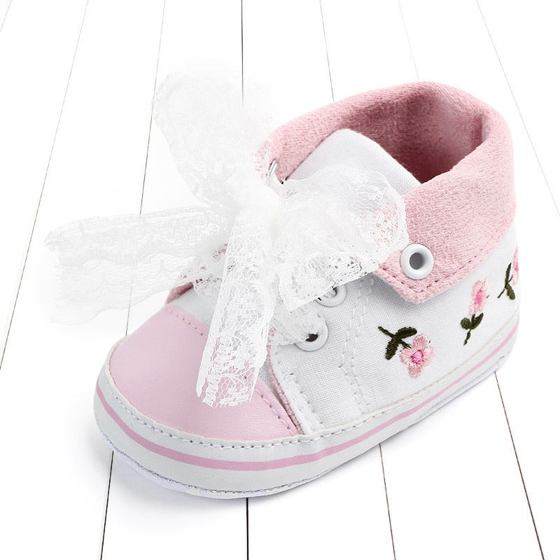 Baby Girls Princess Shoes Spring Autumn Cute Butterfly Crown Anti-slip Toddler Shoes Baby Soft Soled Shoes Indoor Crib Shoes