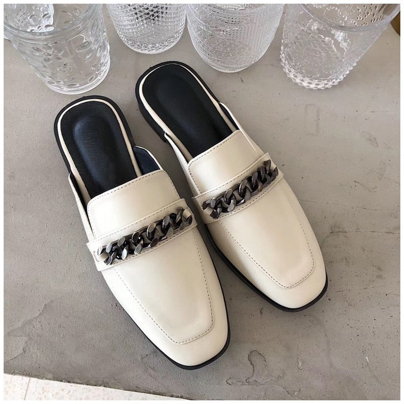 SUOJIALUN Luxury Design Slip On Outside Mules Slippers Brand Chain British Sandal Shoes Flat Round Toe Slides Big Size 41